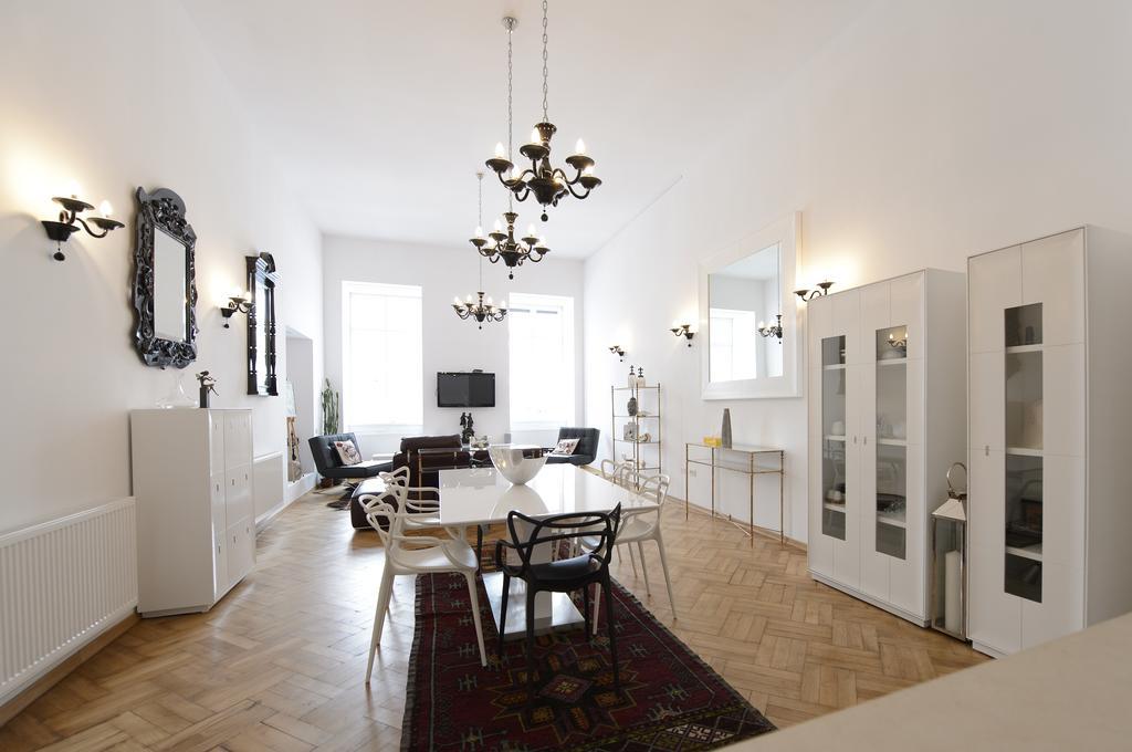 Ferienwohnung Casa Mandl Brașov Zimmer foto